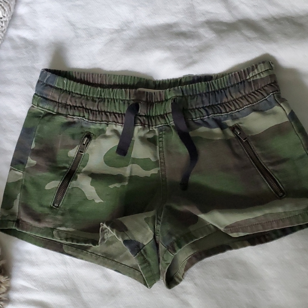 TNA camo print shorts